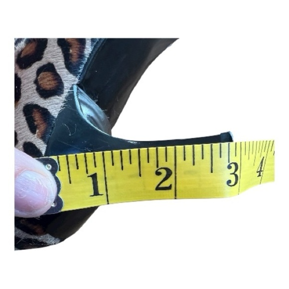 Casual Corner Calf hair leopard print boots with heels size 8 NWOT - Picture 9 of 9